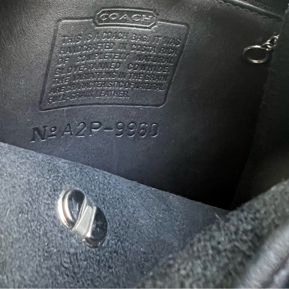 Coach Black Leather Backpack with Minimalist Elegance Vintage - Picture 5 of 5